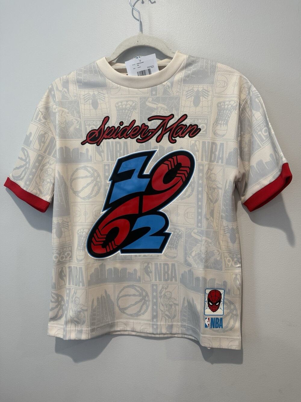 NWT Marvel NBA Boys Size M Spiderman Short Sleeve Jersey Shirt Sports Superhero